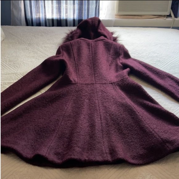 Liz Claiborne Double-Breasted Plum Coat with Fur Trimmed [zip-off] Hood - Picture 11 of 11